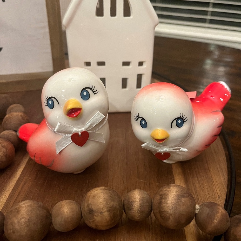 Target Spritz Ceramic Vintage Love Birds